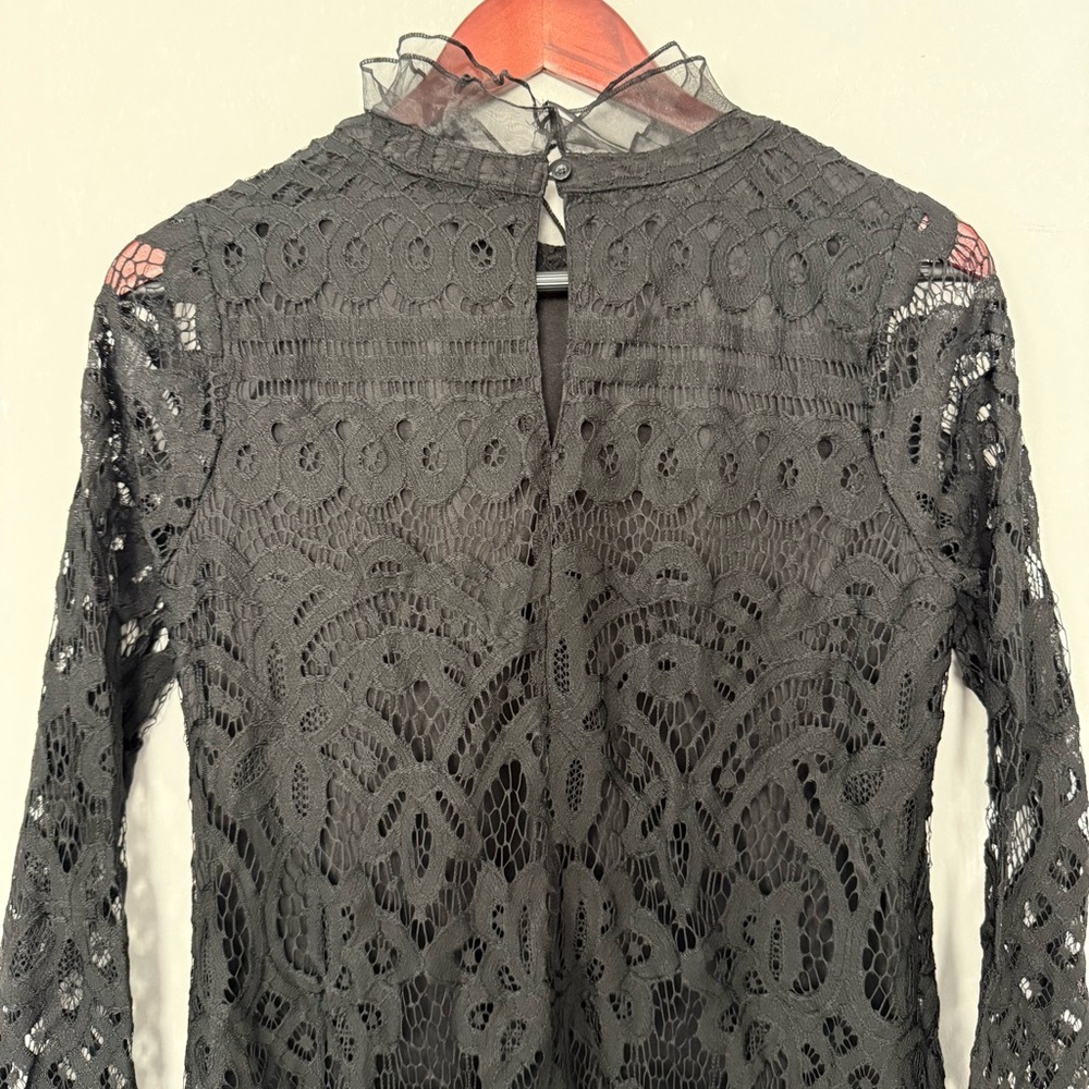 Lulu's Elegant Black Lace full sleeve Dress size S - Picture 4 of 11